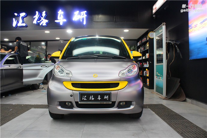 電光改色膜 奔馳全車電光改色膜 長(zhǎng)沙實(shí)體店施工 進(jìn)口膜