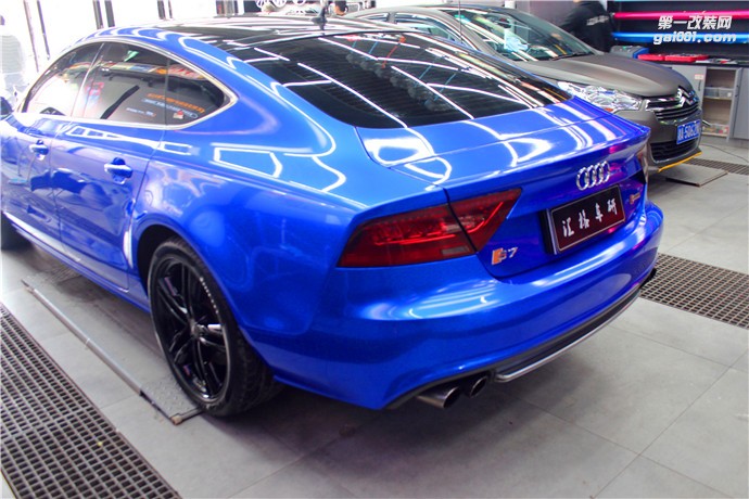 長(zhǎng)沙全車(chē)水晶改色膜 奧迪A7改色膜 長(zhǎng)沙車(chē)身貼膜實(shí)體店