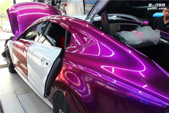 长沙进口极光膜电镀膜车身改色膜奥迪A7水晶紫罗兰电镀全车贴膜