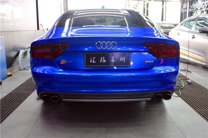 長(zhǎng)沙全車(chē)水晶改色膜 奧迪A7改色膜 長(zhǎng)沙車(chē)身貼膜實(shí)體店
