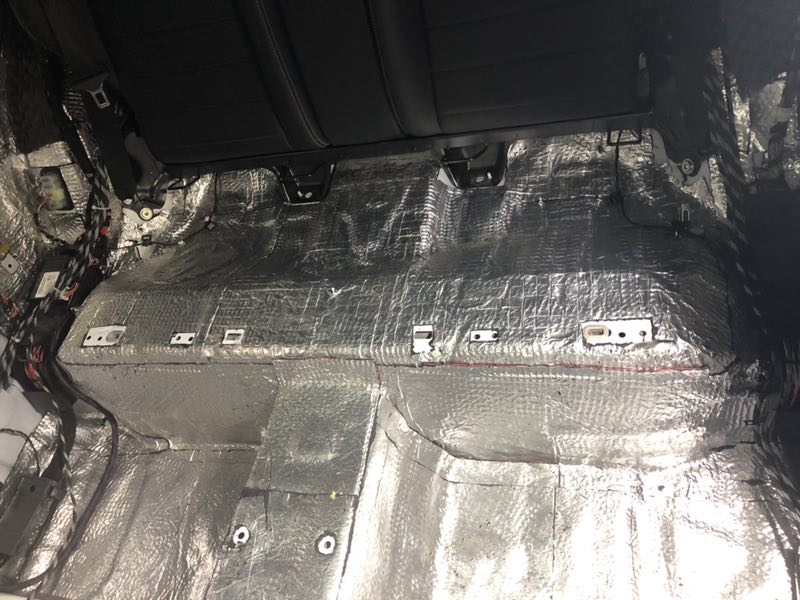 奔馳C200轎跑與噪聲隔絕全車意大利STEG史泰格隔音降噪汕頭星悅音響隔音解決車內(nèi)共振降低風(fēng)噪路噪胎噪