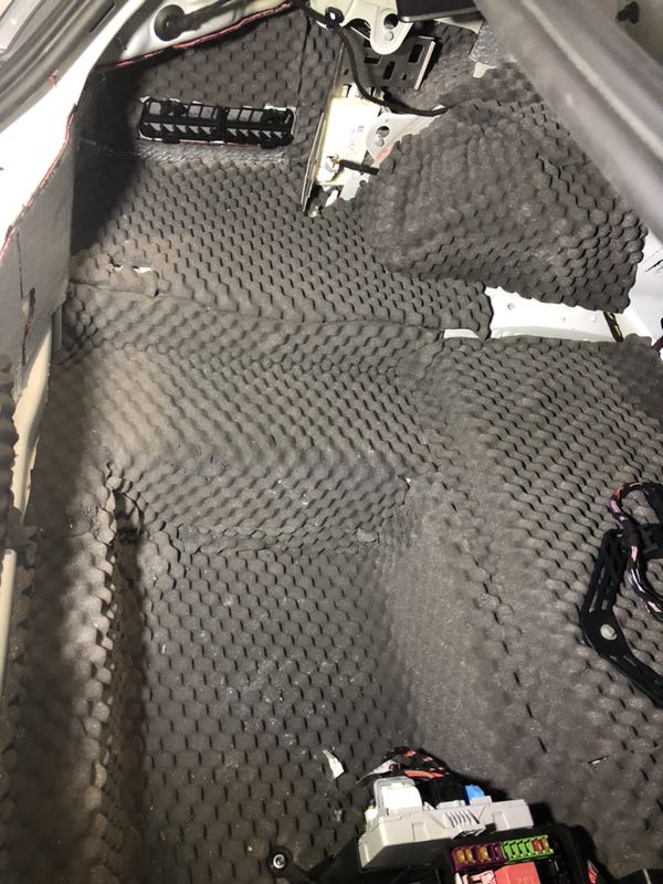 奔馳C200轎跑與噪聲隔絕全車意大利STEG史泰格隔音降噪汕頭星悅音響隔音解決車內(nèi)共振降低風(fēng)噪路噪胎噪