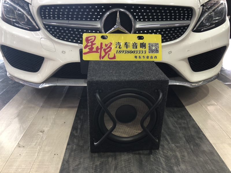 奔馳C200轎跑全車音響改裝FOCAL法國(guó)勁浪三分頻喇叭德國(guó)喜力仕處理器汕頭星悅汽車音響改裝