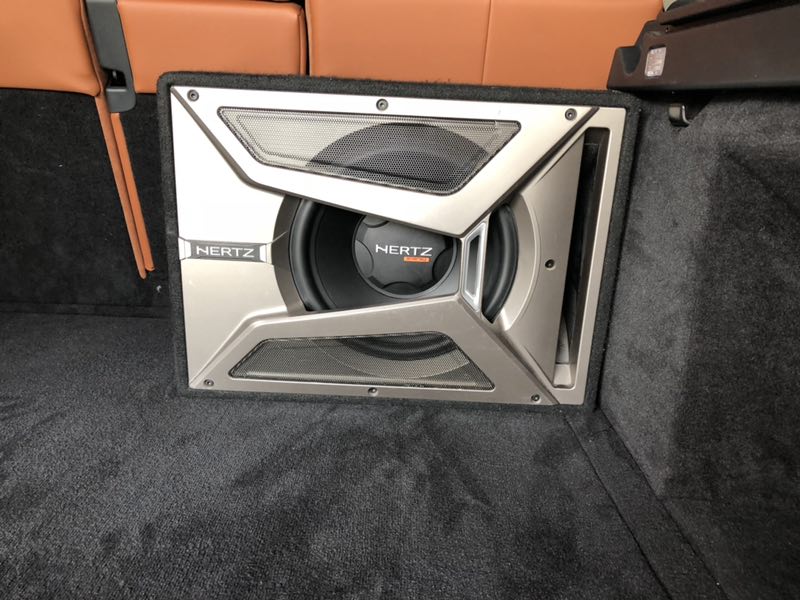 汕頭星悅汽車音響改裝路虎攬勝英國之寶汽車音響改裝德國HELIX喜力仕V EIGHT DSP為你開啟全新音享世界