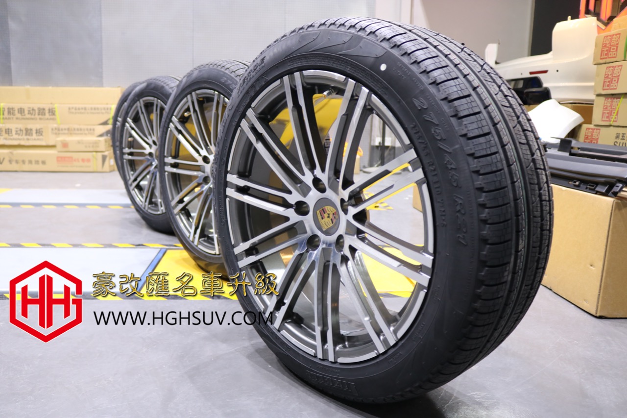 卡宴改裝GTS尾喉+卡宴升級(jí)TURBO輪轂+卡宴安裝帶側(cè)裙電動(dòng)踏板案例分享