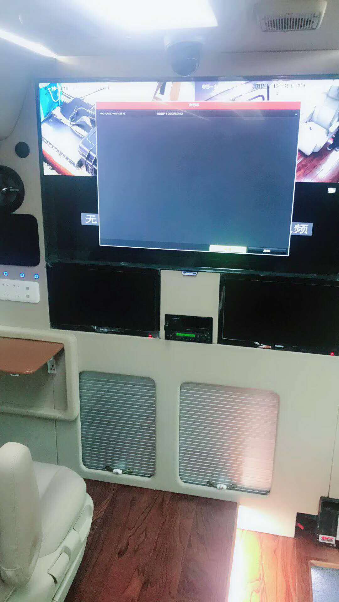 考斯特專用內(nèi)飾改裝