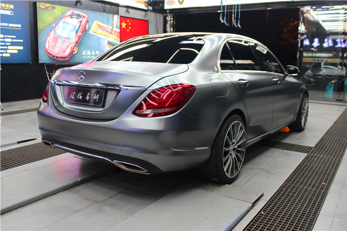 長沙汽車改色膜電光金屬鈦灰改裝奔馳E級全車身改色貼膜