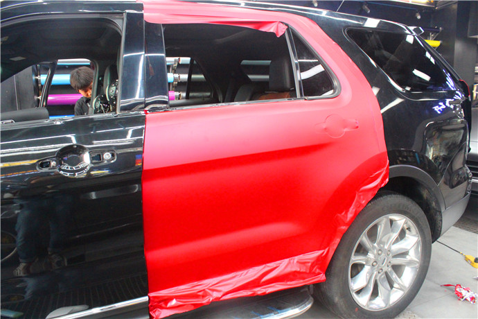 長(zhǎng)沙汽車啞光改色膜福特全車CYS綢緞冰紅改色膜