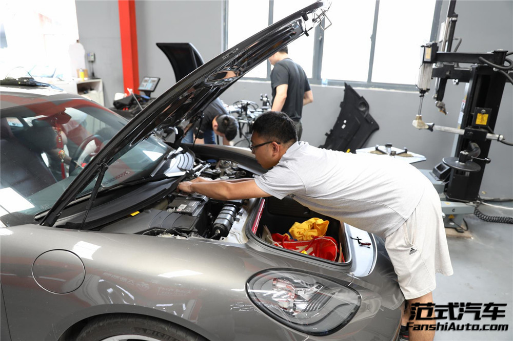 【英俊】保時(shí)捷718 Cayman 刷ECU動(dòng)力升級(jí) 范式汽車非同凡響的體驗(yàn)！