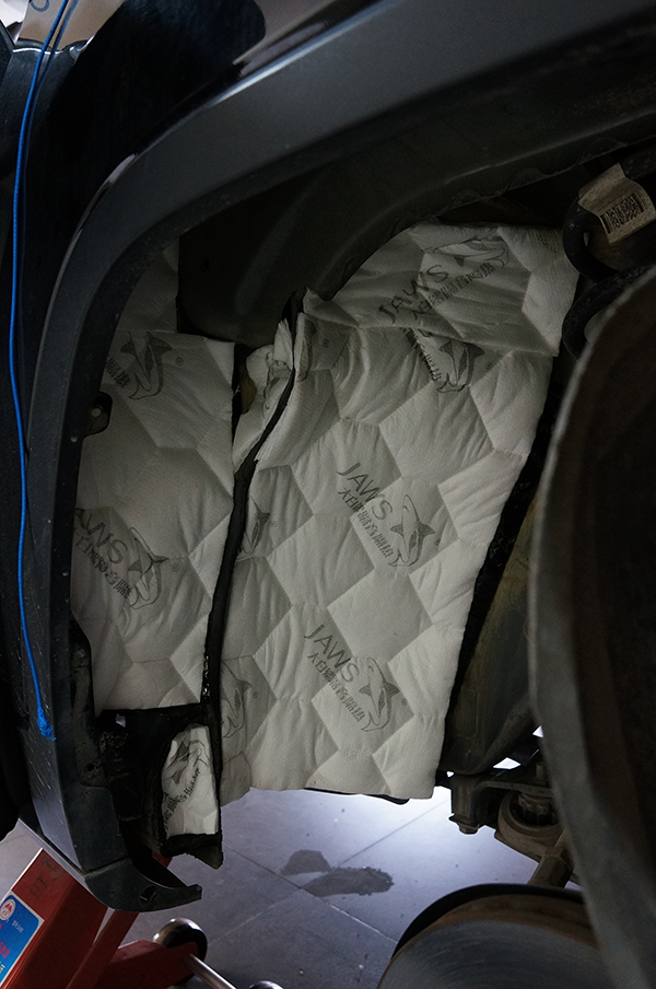 jeep自由光音響全車隔音大白鯊靜音降噪