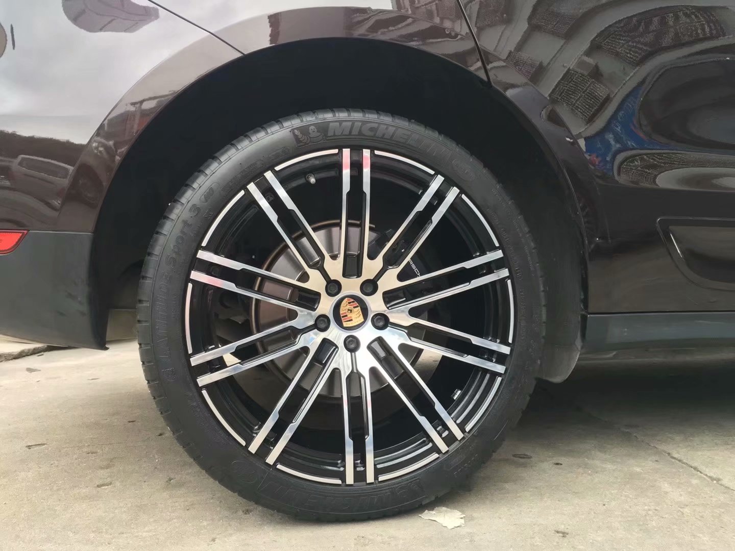 保時捷， Macan 換 私人定制鍛造 21寸 完工！