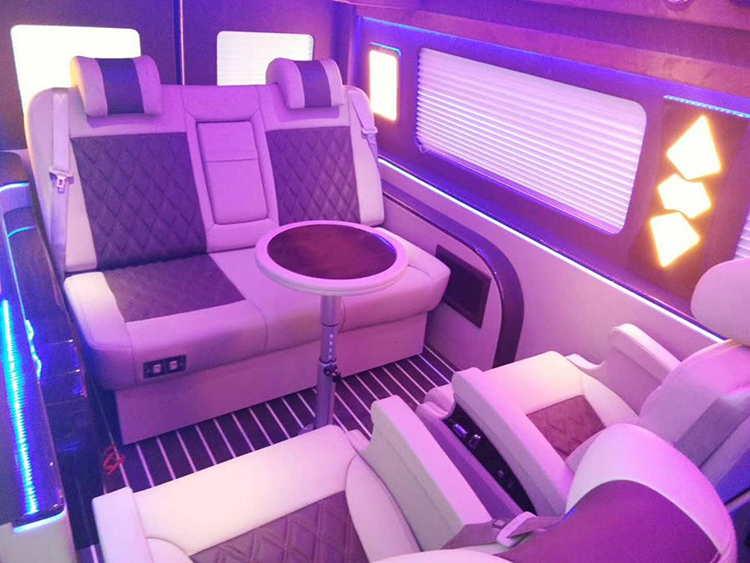 奔馳威霆航空座椅改裝