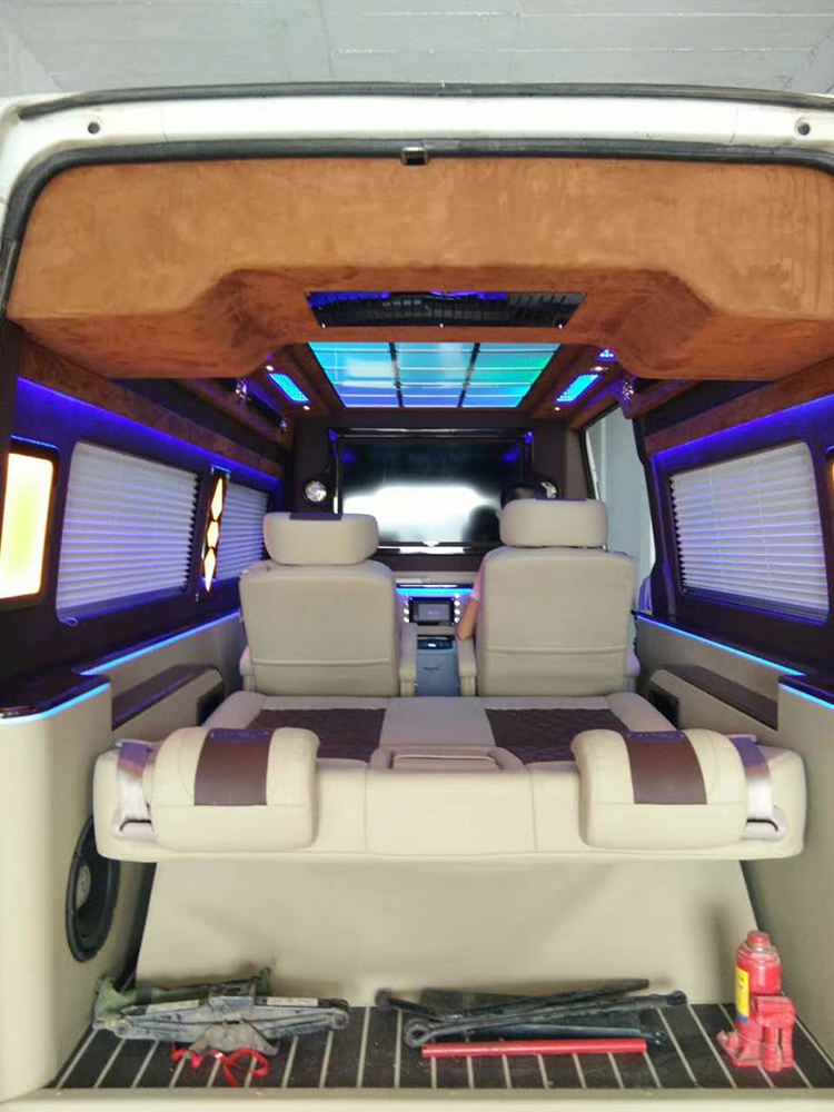 奔馳威霆航空座椅改裝