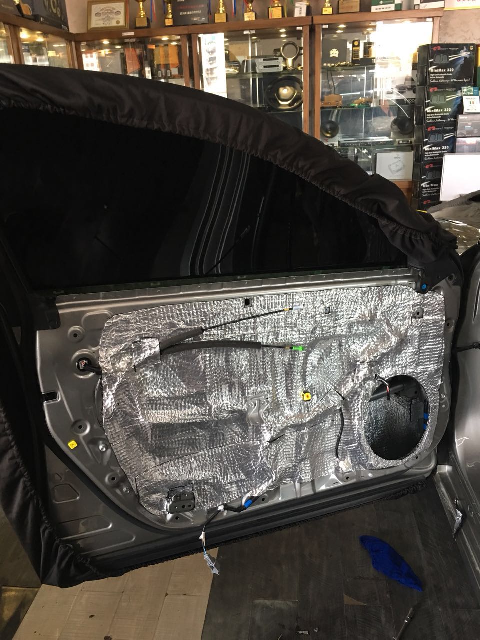 汽車隔音有必要做嗎？汕頭市星悅汽車音響雷克薩斯ES300H油電混合動(dòng)力全車隔音降噪方案出爐STEG史泰格隔音