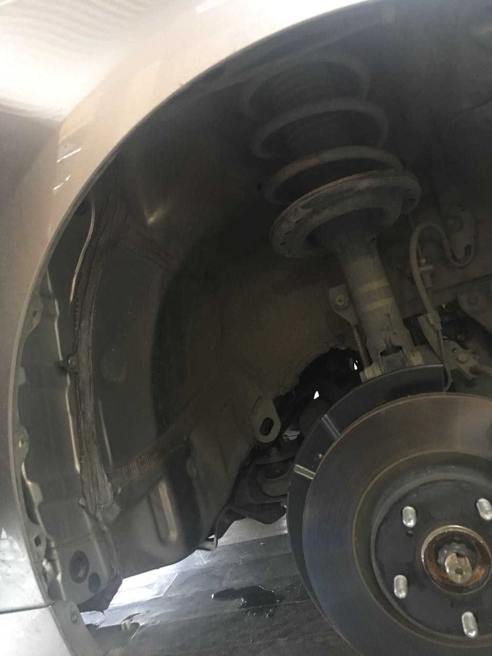 汽車隔音有必要做嗎？汕頭市星悅汽車音響雷克薩斯ES300H油電混合動(dòng)力全車隔音降噪方案出爐STEG史泰格隔音