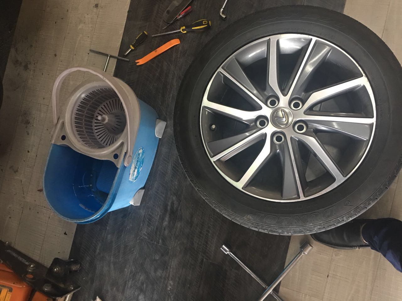 汽車隔音有必要做嗎？汕頭市星悅汽車音響雷克薩斯ES300H油電混合動(dòng)力全車隔音降噪方案出爐STEG史泰格隔音