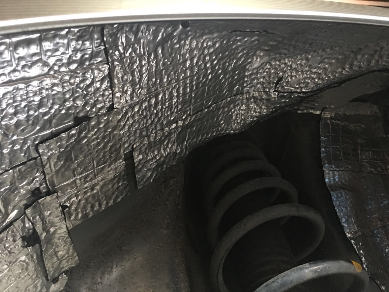 汽車隔音有必要做嗎？汕頭市星悅汽車音響雷克薩斯ES300H油電混合動(dòng)力全車隔音降噪方案出爐STEG史泰格隔音