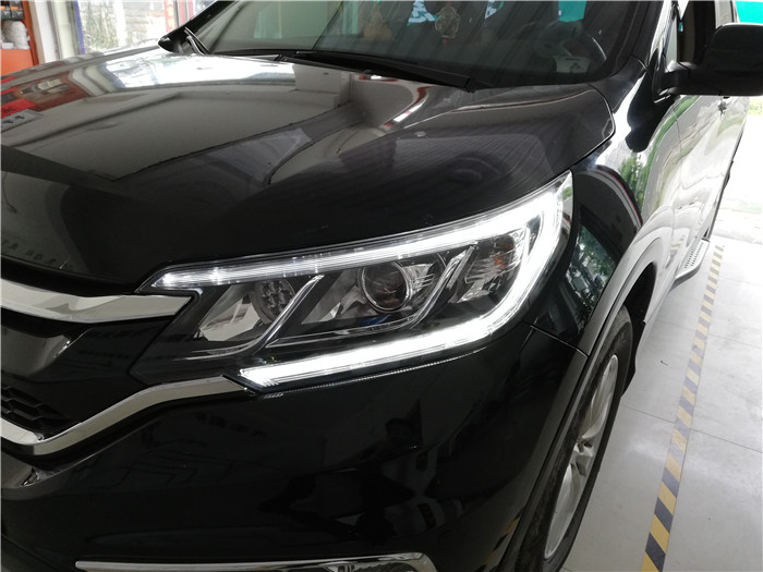 莆田涵江專業(yè)汽車大燈改裝店本田CR-V大燈改裝海5雙光透鏡+集成LED遠(yuǎn)光炮