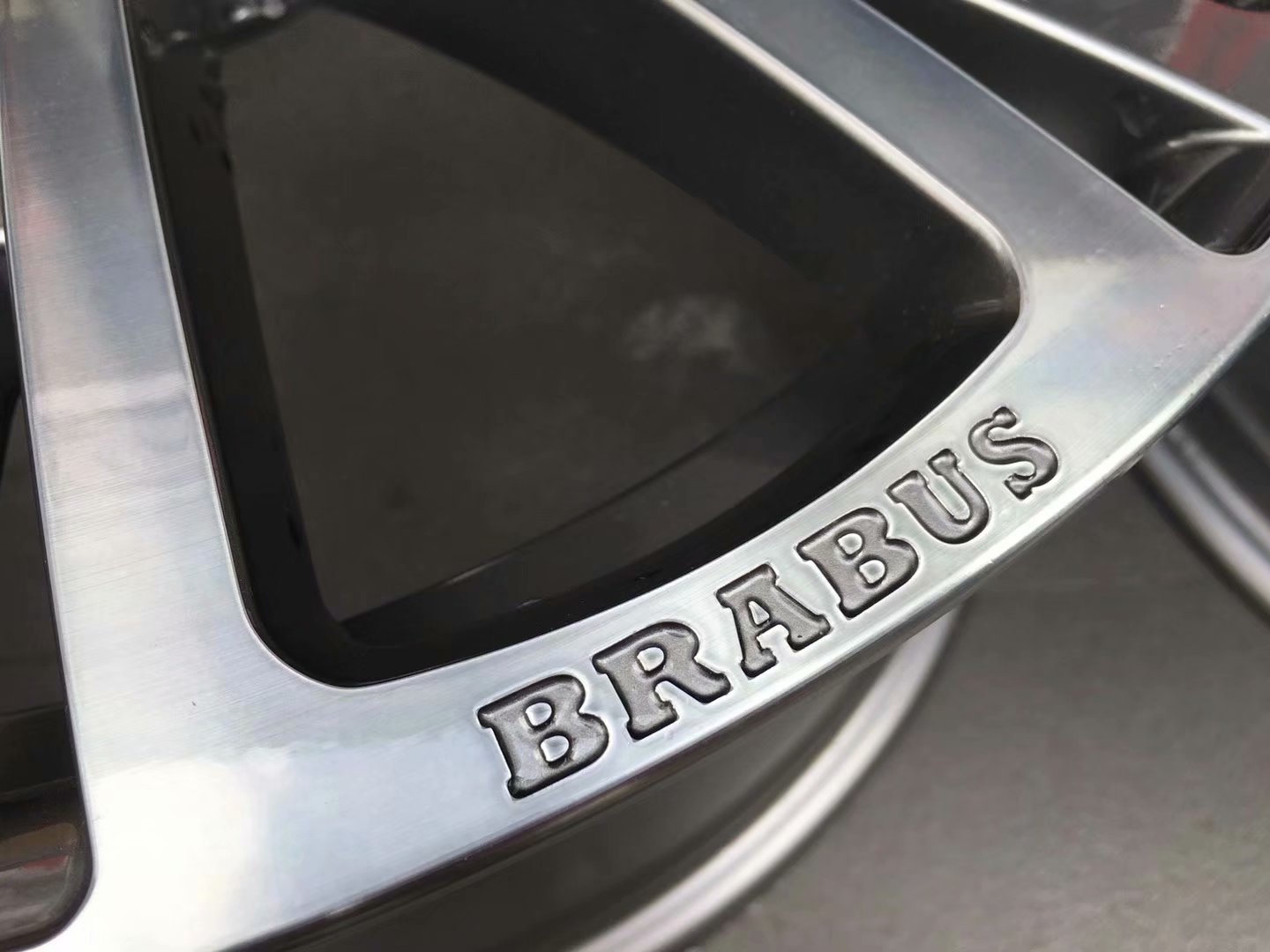 德國 巴博斯 Brabus  Monoblock 20寸 ，帶原裝墊片