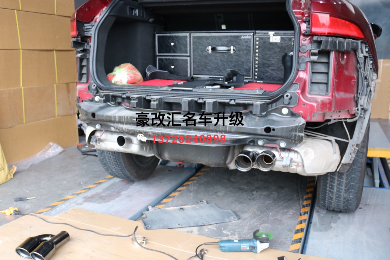 捷豹FPACE改裝運(yùn)動(dòng)版后杠四出尾喉 FPACE運(yùn)動(dòng)后包圍四出尾喉改裝案列