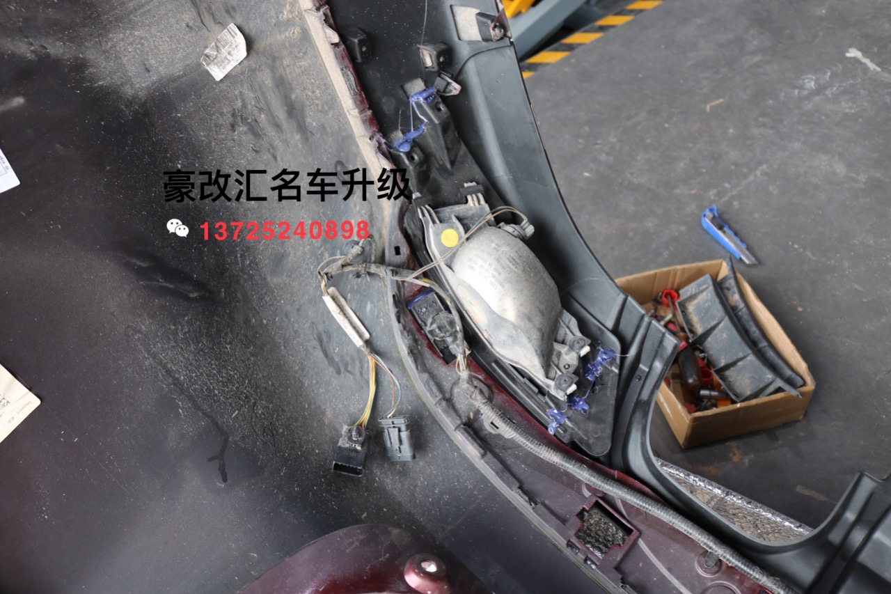 捷豹FPACE改裝運(yùn)動(dòng)版后杠四出尾喉 FPACE運(yùn)動(dòng)后包圍四出尾喉改裝案列