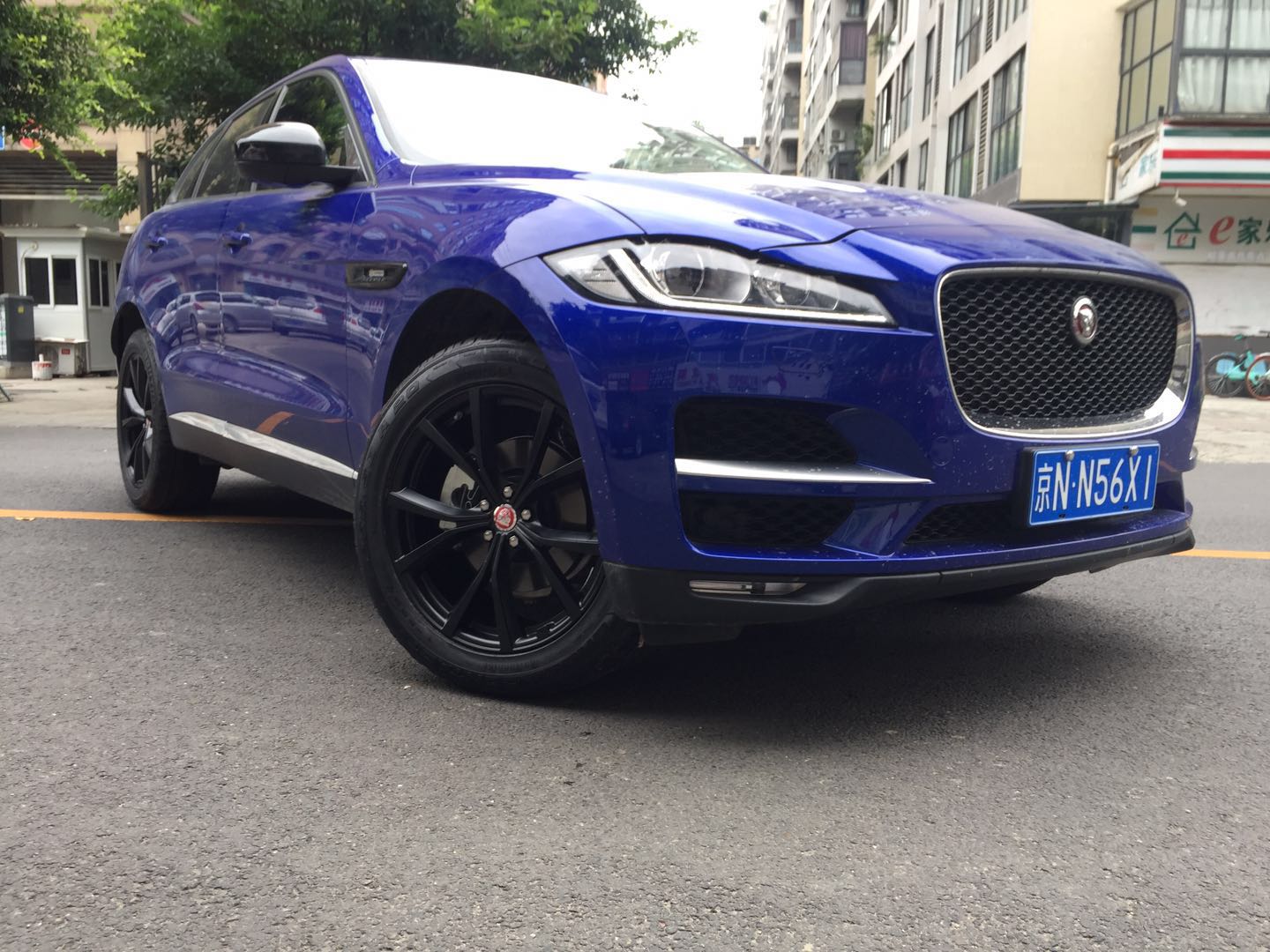 捷豹F-PACE 升級(jí)20寸SVR款鍛造輪轂 改裝案例