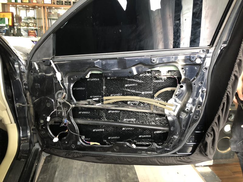 汕頭星悅汽車音響改裝日產(chǎn)天籟改裝德國喜力士L62C入門級別套餐升級山水隔音降噪