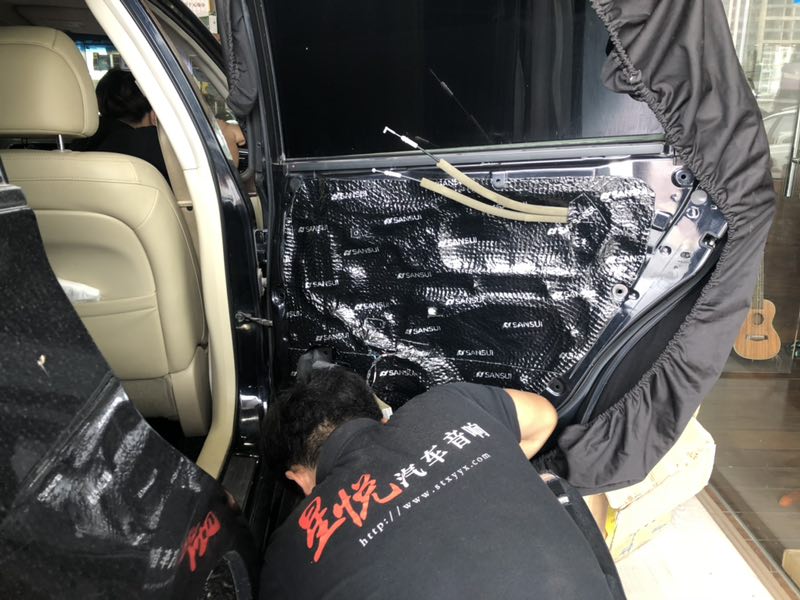 汕頭星悅汽車音響改裝日產(chǎn)天籟改裝德國喜力士L62C入門級別套餐升級山水隔音降噪