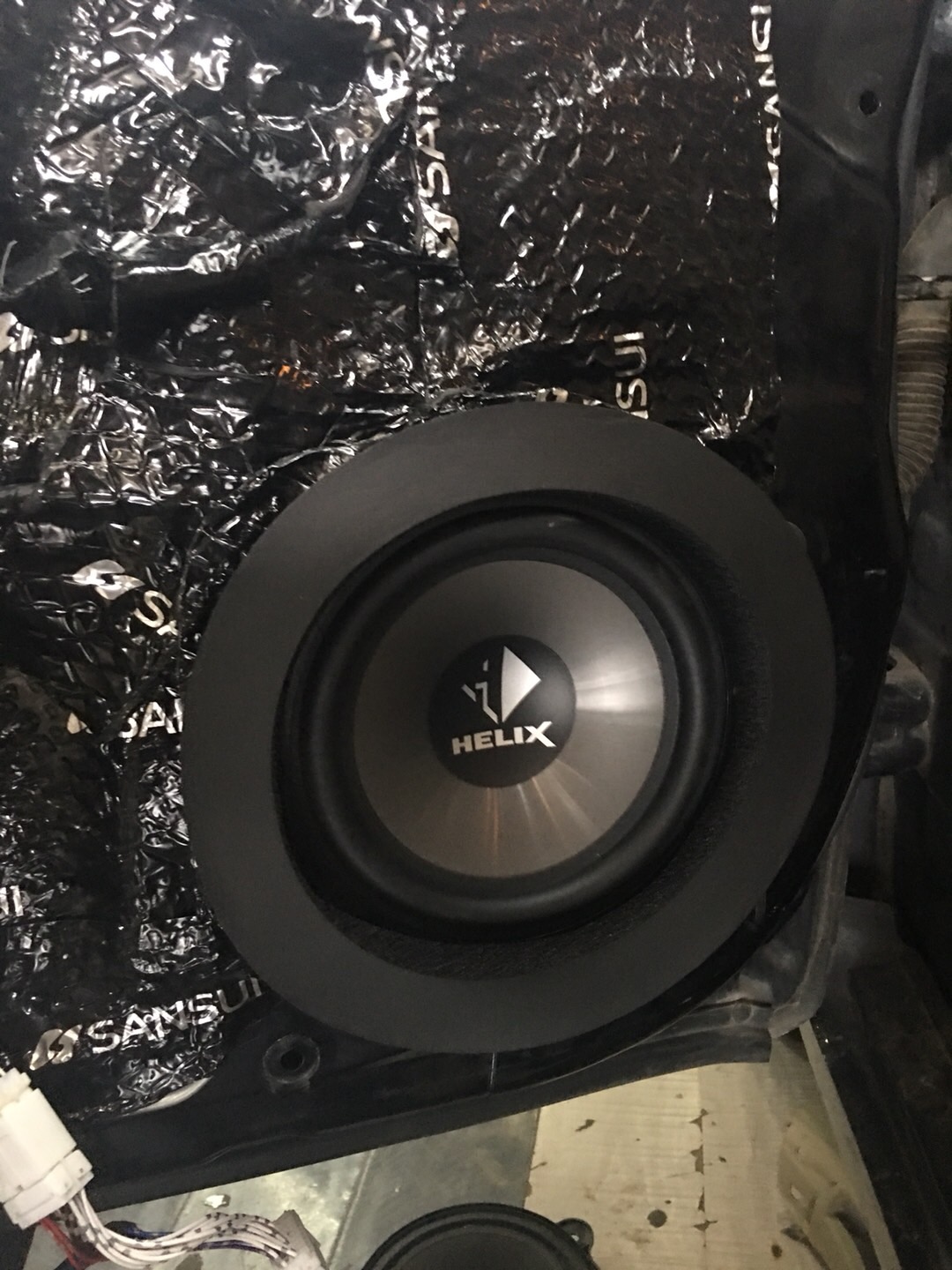 汕頭星悅汽車音響改裝日產(chǎn)天籟改裝德國喜力士L62C入門級別套餐升級山水隔音降噪