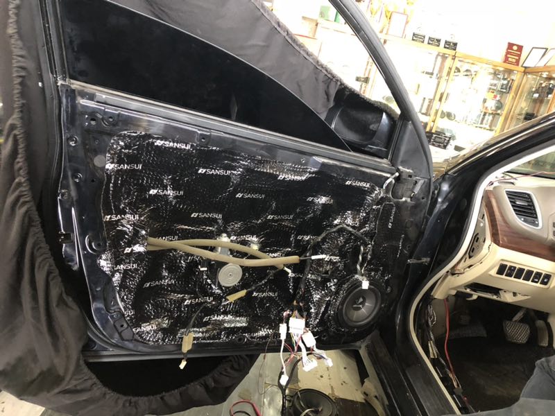 汕頭星悅汽車音響改裝日產(chǎn)天籟改裝德國喜力士L62C入門級別套餐升級山水隔音降噪