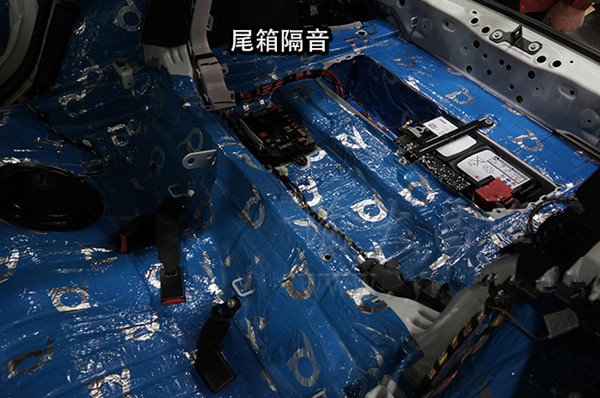 寶馬118拆儀表臺防火墻全車安博士藍(lán)鉆汽車隔音 重慶渝大昌改裝