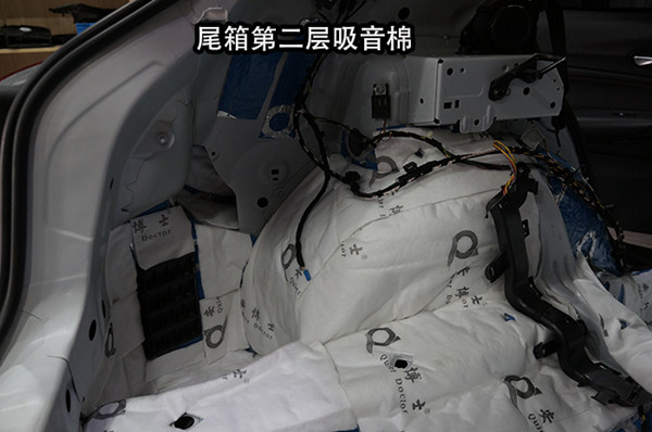 寶馬118拆儀表臺防火墻全車安博士藍(lán)鉆汽車隔音 重慶渝大昌改裝
