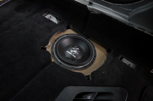重慶汽車音響改裝哪家好？重慶渝大昌改裝寶馬5系525德國零點三分頻汽車音響