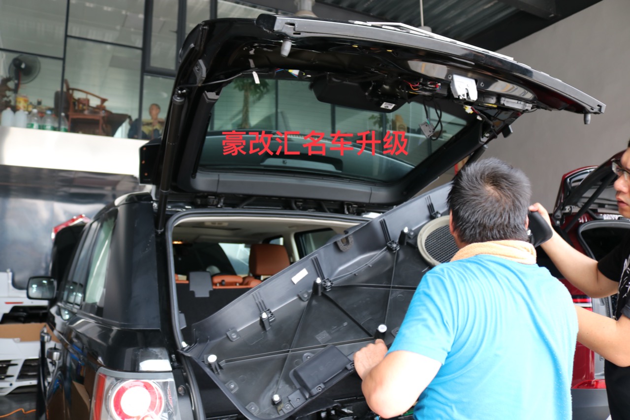 06-12款攬勝運(yùn)動版電動尾門改裝案例
