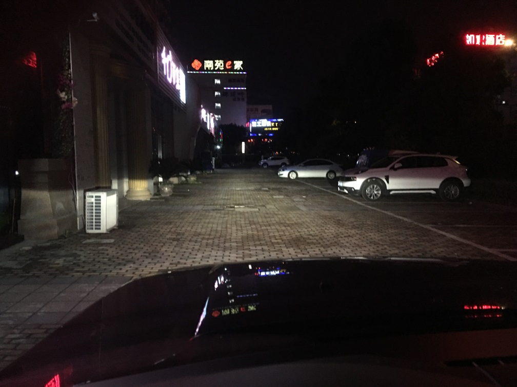 寧波車燈改裝路虎發(fā)現(xiàn)4改阿帕雷霆海拉五套裝