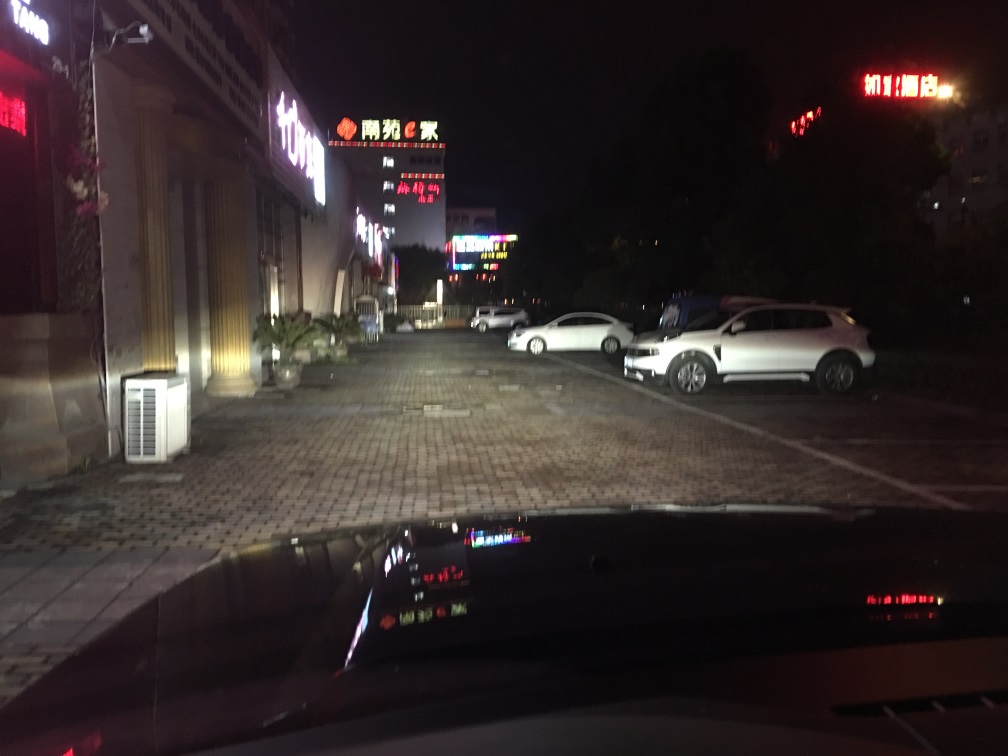 寧波車燈改裝路虎發(fā)現(xiàn)4改阿帕雷霆海拉五套裝