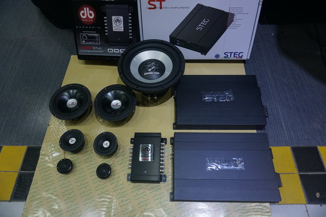 雷克薩斯ES200汽車音響改裝德國零點和意大利史泰格 重慶渝大昌