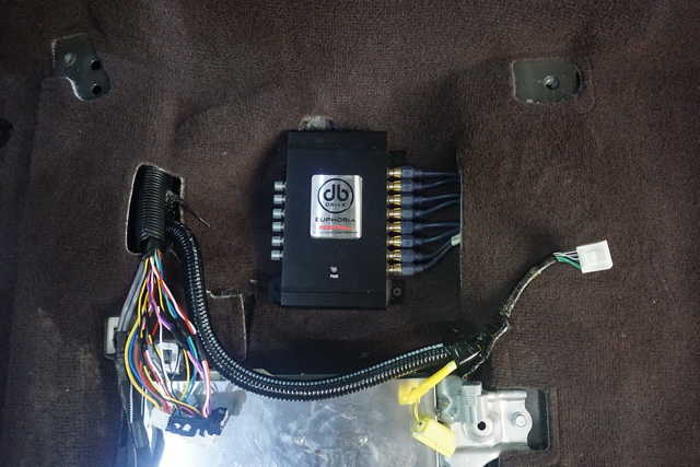 雷克薩斯ES200汽車音響改裝德國零點和意大利史泰格 重慶渝大昌