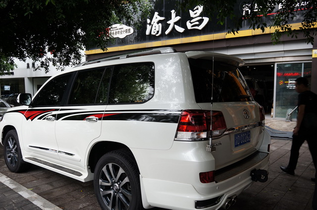 豐田陸地巡洋艦汽車音響改裝意大利史泰格喇叭功放低音 重慶渝大昌