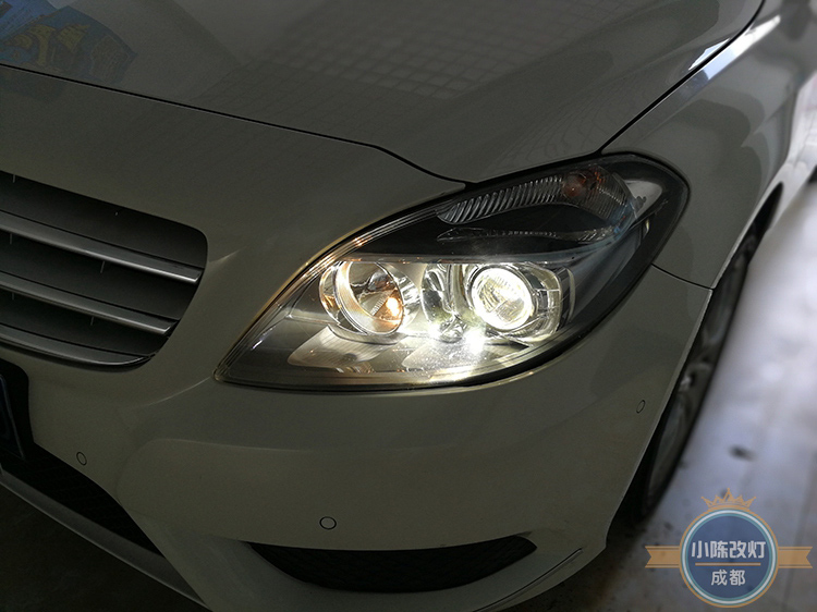 奔馳b180車燈升級阿帕雷霆套裝