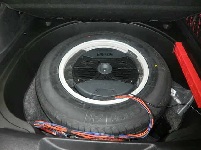 Jeep自由光汽車音響改裝德國(guó)零點(diǎn)喇叭 愛威DSP6功放 重慶渝大昌