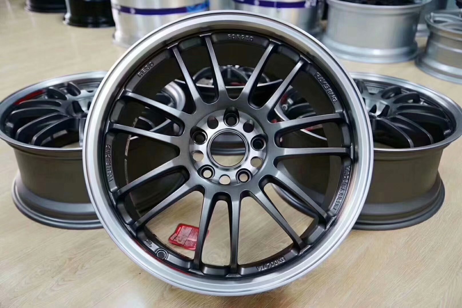 日本 RAYS  RE30 全新 單顆7.46KG 可避剎車