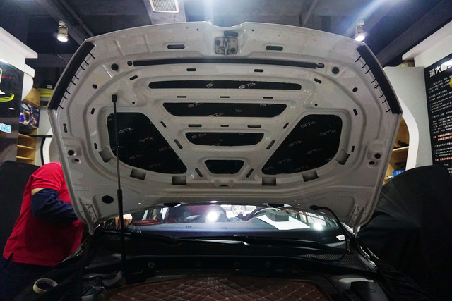 大眾高爾夫全車隔音改裝GT汽車隔音降噪 重慶渝大昌汽車音響