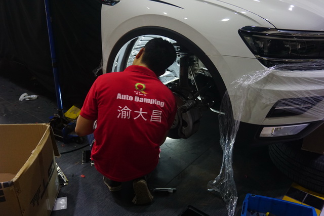 大眾途觀L汽車音響改裝德國零點(diǎn)和意大利史泰格三分頻-重慶渝大昌