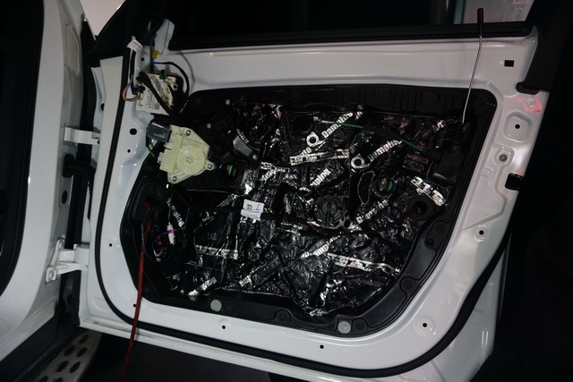 奔馳GLC260汽車音響改裝意大利史泰格奔馳專車專用三分頻喇叭-重慶渝大昌