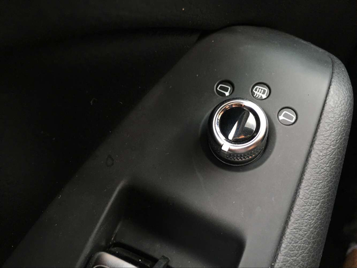 武漢奧迪Q5加裝原廠電動折疊后視鏡 鎖車自動折疊