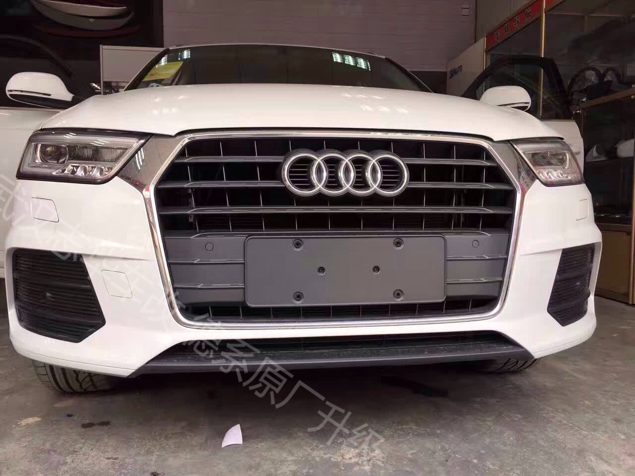 武漢 奧迪Q3加裝導(dǎo)航倒車影像 倒車軌跡