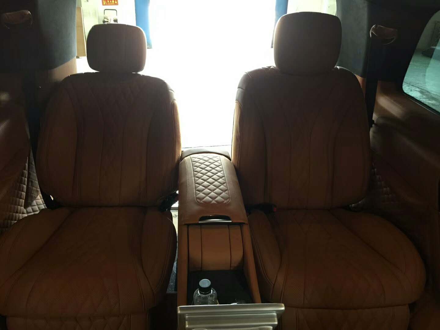 奔弛V260航空座椅改裝