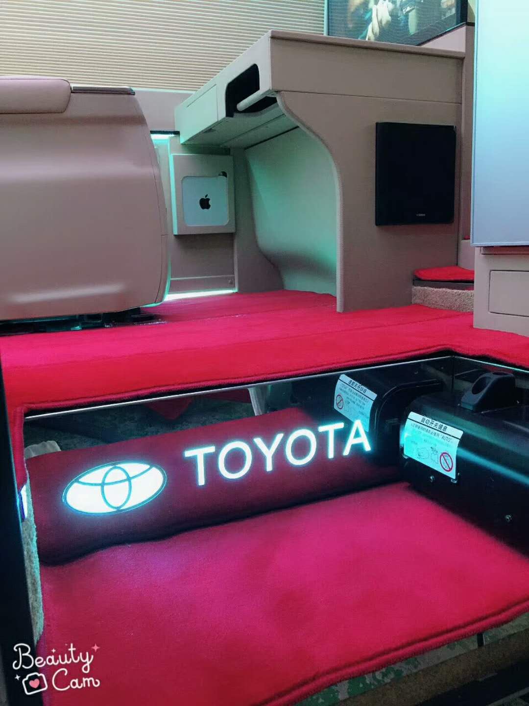 考斯特商用接待車改裝