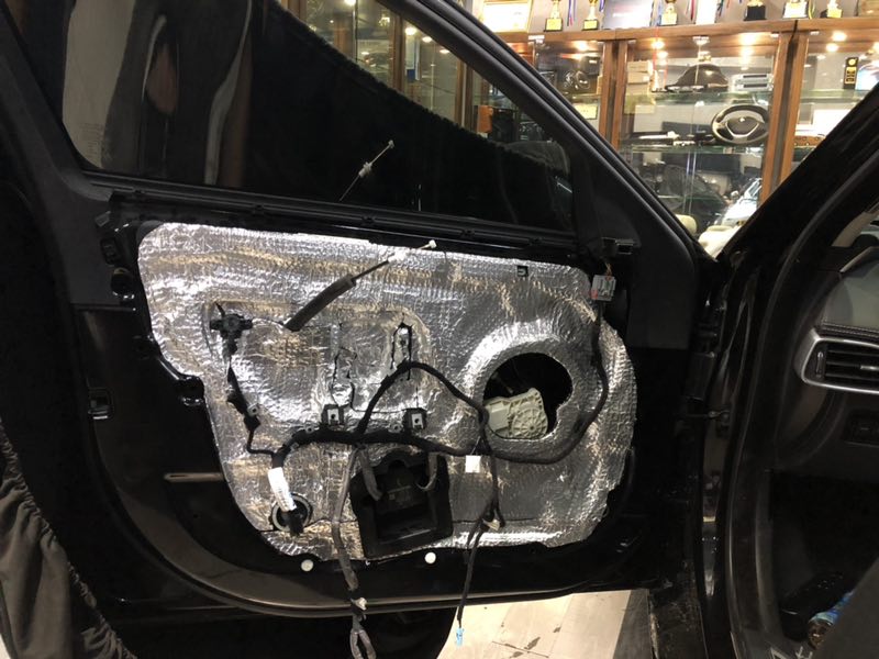 汕頭星悅汽車音響改裝捷豹XE200PS改裝德國(guó)HELIX喜力仕P63C三分頻音響STEG史泰格隔音為你演奏最美樂(lè)章